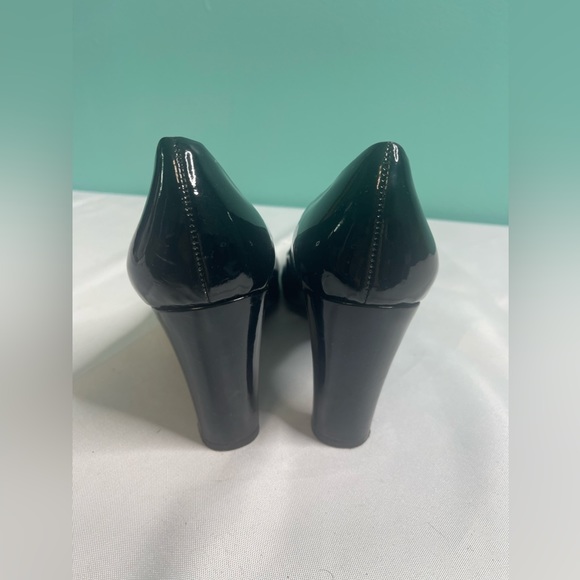 Calvin Klein black patent leather pumps size 9 - Picture 3 of 12
